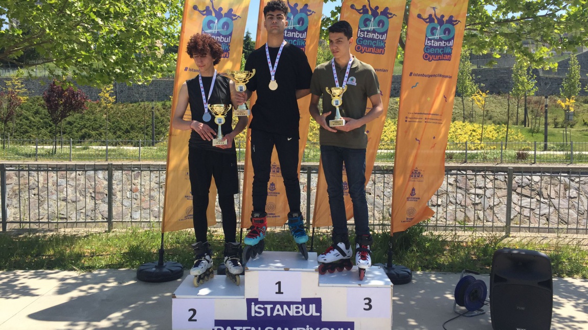 İstanbul Gençlik Oyunları Paten Şampiyonu Okulumuzdan...